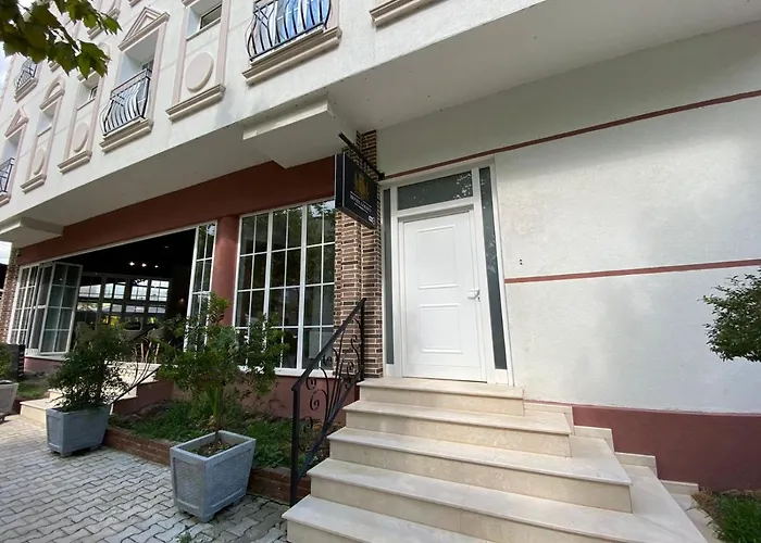 Golden Hotel 3*