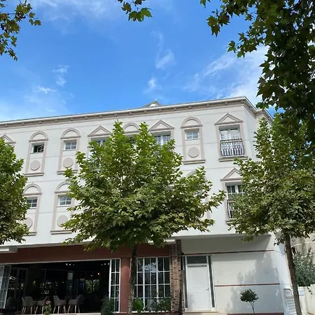 Golden Hotel